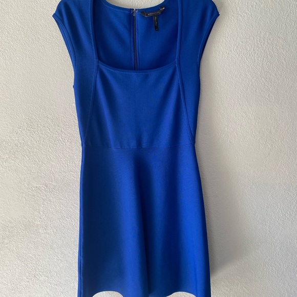 Perfect condition dress - Picture 2 of 8